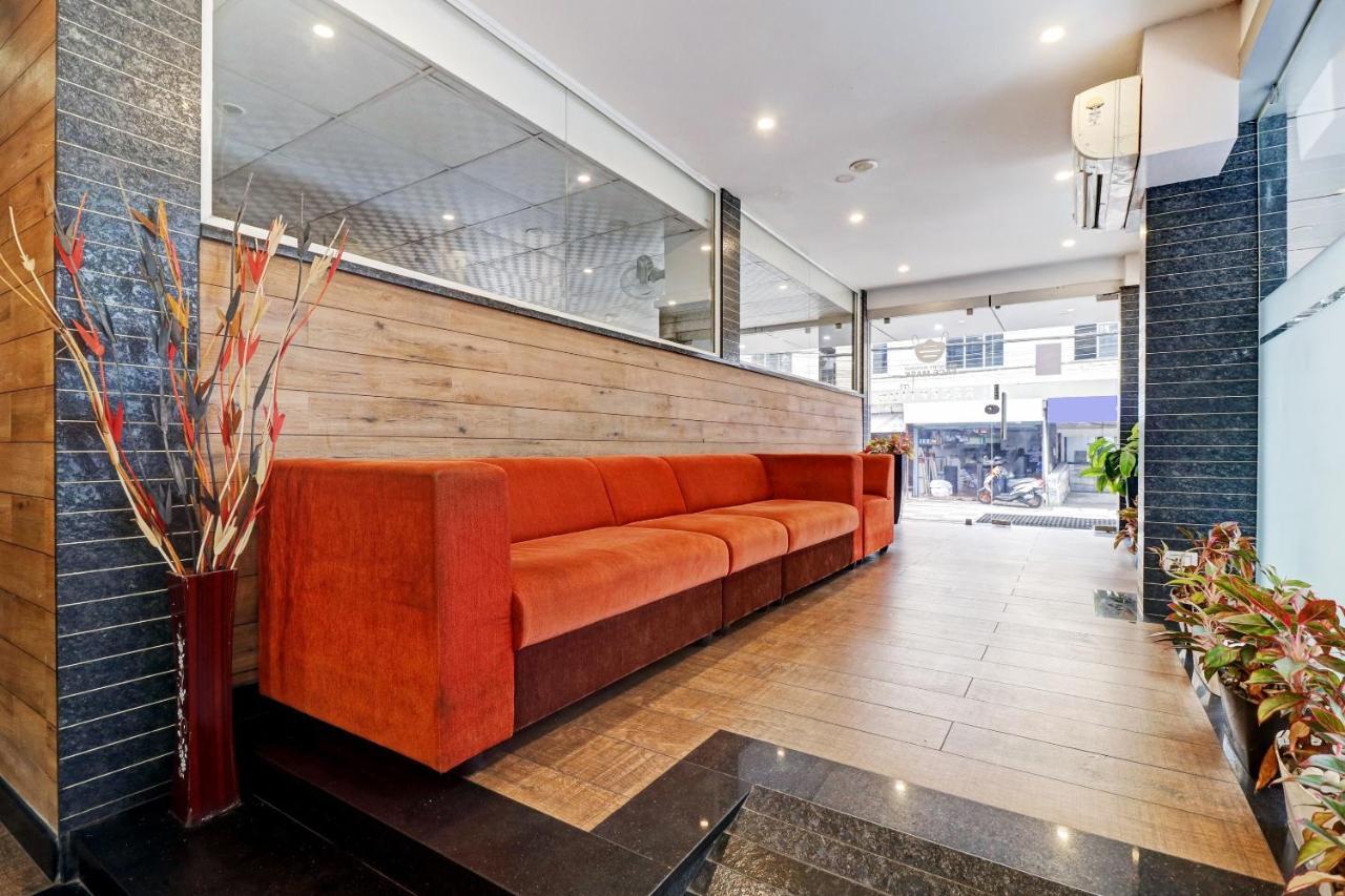 Kochi Oyo Townhouse 595 Majestic Inn מראה חיצוני תמונה