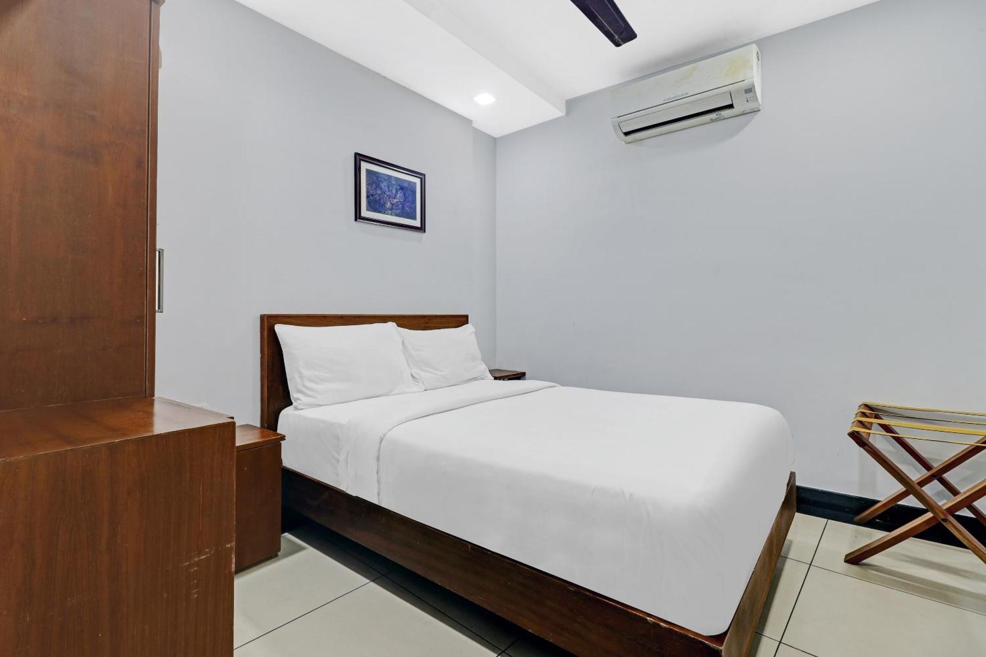 Kochi Oyo Townhouse 595 Majestic Inn מראה חיצוני תמונה