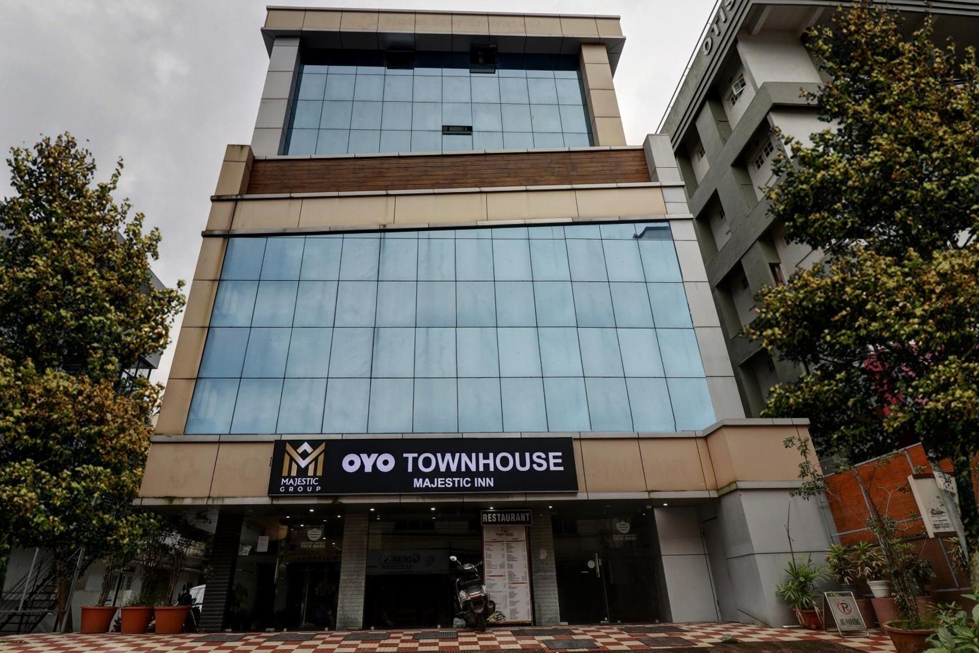 Kochi Oyo Townhouse 595 Majestic Inn מראה חיצוני תמונה